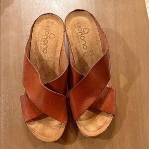 Yokono Women's Tan Leather Mules